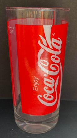 309024-5 € 4,00 coca cola glas rood wit D7 H 16 cm.jpeg